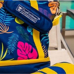 New in Bag Beautiful Royal Caribbean Tropical Print Bag match Towel&Stor…